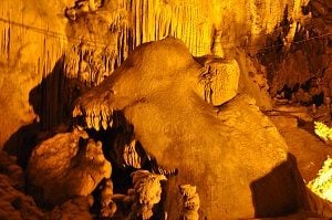 Hua Ma cave Ba Be National Park