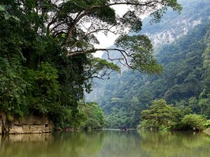 Boat trip on Ba Be Lakes - Ba Be National Park