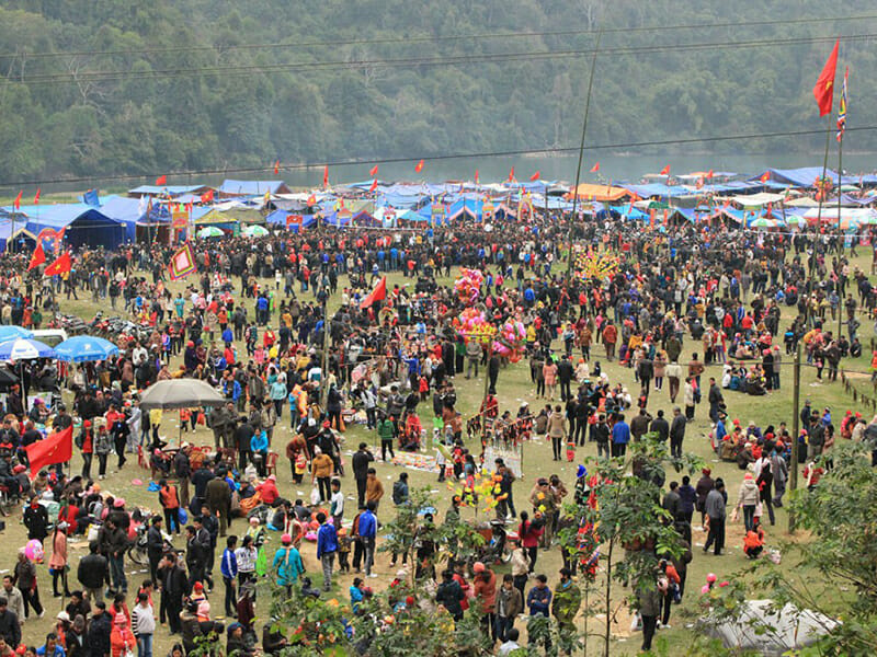 Long Tong Festival in Ba Be National Park