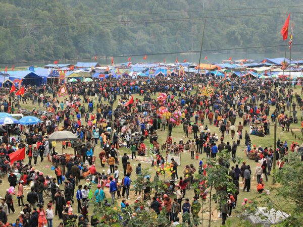Long Tong Festival in Ba Be National Park